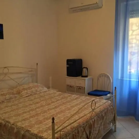 WG-Zimmer zu mieten für 900 € pro Monat in Sorrento, Via Capo